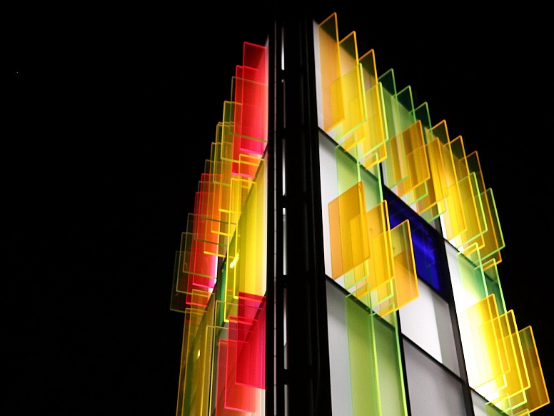 erding plexiglass building